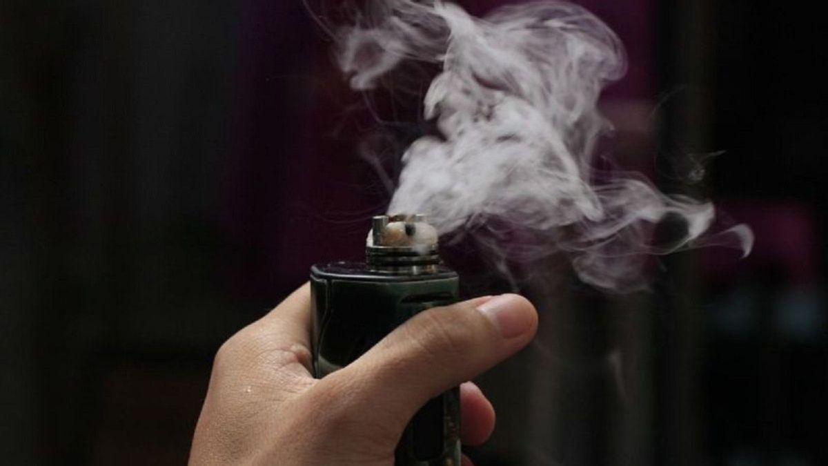 Pemerintah Tarik Pajak Rokok Elektrik, Pengamat Nilai Kebijakan Sudah Tepat