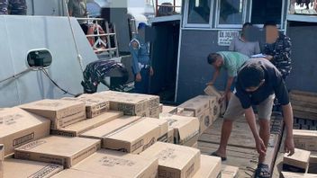 KM Dolphin Dicegat di Laut Karimun, Kayu Tak Berdokumen dan Sabu Terungkap