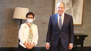 Meeting Russian Foreign Minister Sergei Lavrov In China, Foreign Minister Retno: Stop The War