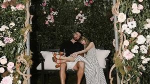 Sabrina Carpenter hingga Selena Gomez, Reaksi Artis Hollywood Atas Pertunangan Taylor Swift