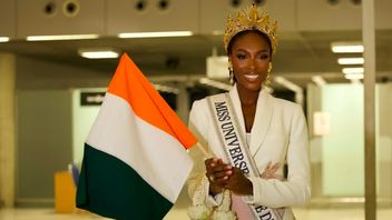 劳尔·罗查说，2025年环球小姐决赛中，白金海滩小姐因护照薄弱而失败