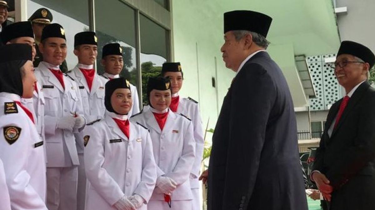 SBY تحتفل بالاستقلال عن السفارة الإندونيسية في كوالالمبور ، يرافقها أندي مالارانجينغ إلى أندي عريف