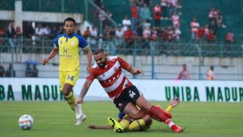 L’achèvement de la Puasa, Madura United FC a gagné 4-1 contre Barito Putra