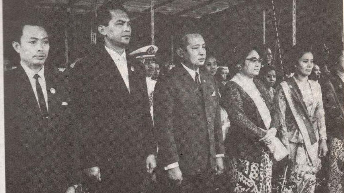مؤسسة جاكرتا لتنظيم المعارض أسسها علي صادقين في التاريخ اليوم ، 16 ديسمبر 1968