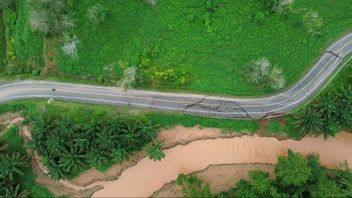 Toutes les routes tolé́riques de l’Est de Sumatra fonctionnent de nouveau normalement après les inondations de fin novembre.