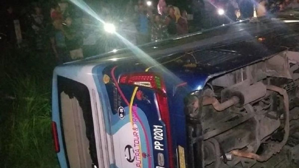 Kecelakaan Bus Rombongan SMAN 1 Sidoarjo di Tol Ngawi, Guru dan Murid Tewas
