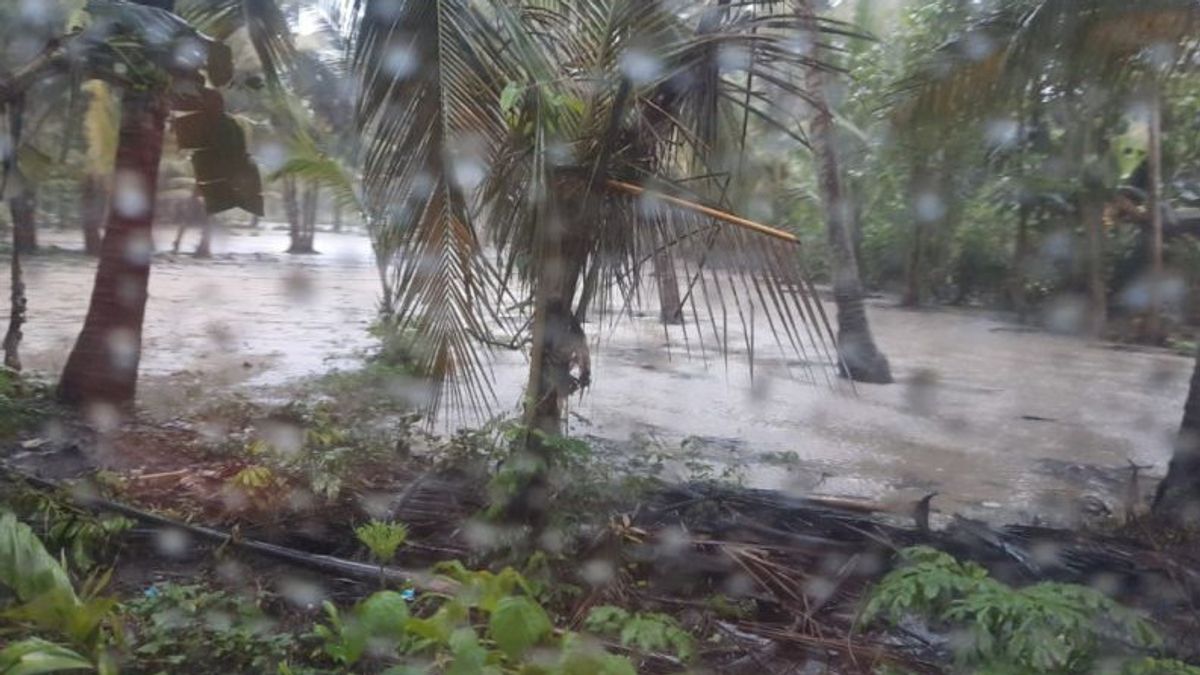 Rain Deras, Two Villages In Central Lombok Flood