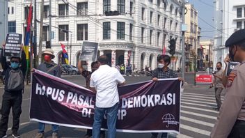 Massa Demo RKUHP di Lapangan Merdeka Medan Saat Jokowi Hadiri Harganas