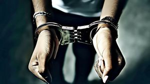 Polisi Tangkap Suami yang Bakar Rumah Usai Ribut dengan Istri