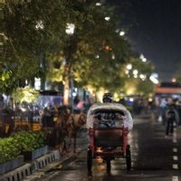 Menko Luhut Minta Pengunjung Malioboro Tunjukkan Kartu Vaksin