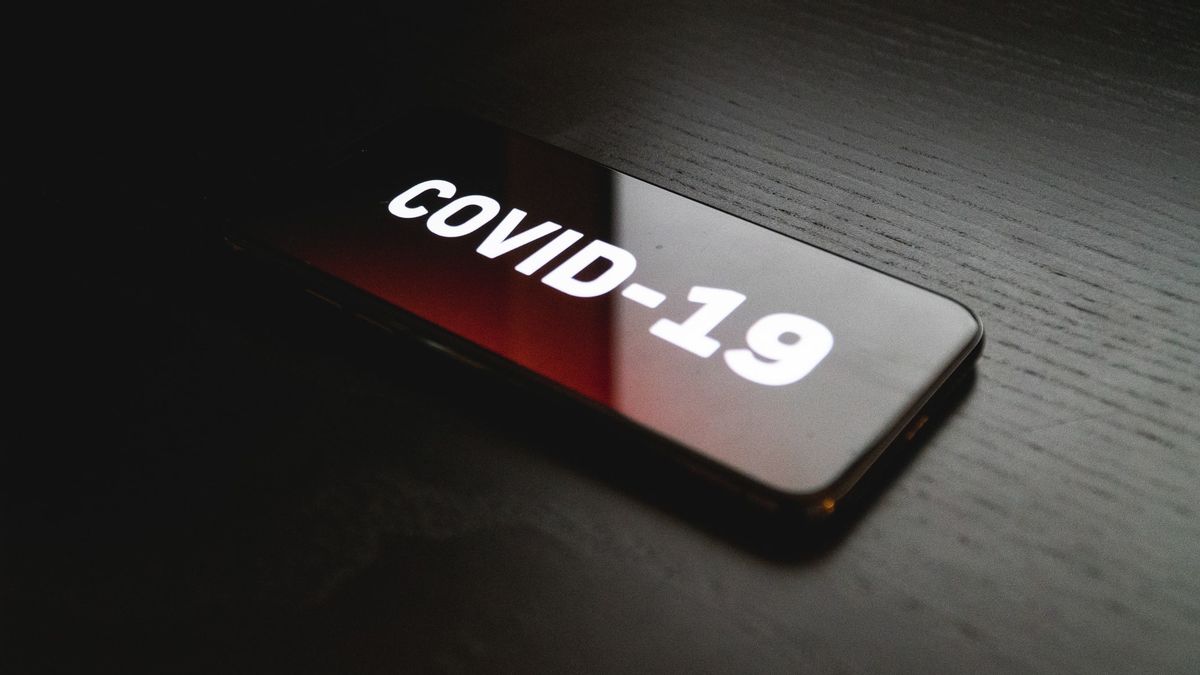 حاكم آتشيه نوفا إيريانسياه إيجابي COVID-19