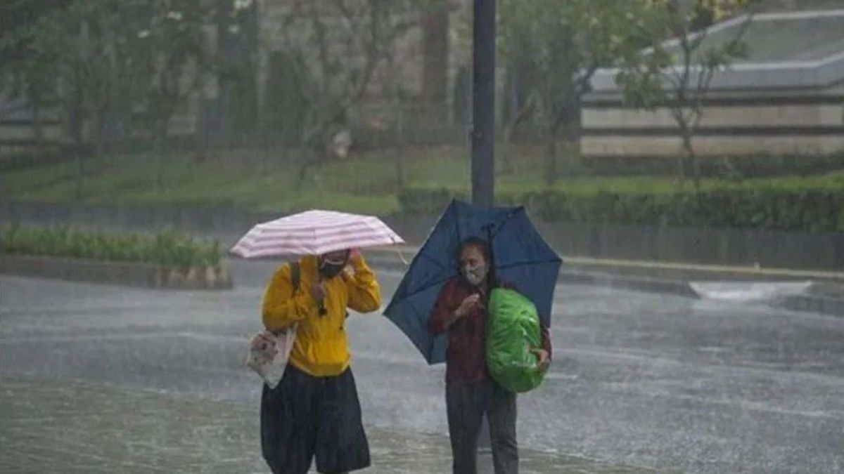 BMKGがインドネシアのほとんどの都市で雨が降ると予測