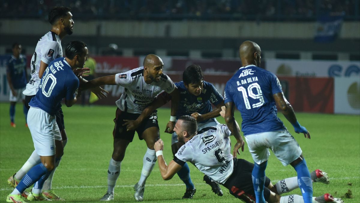 Persib Bandung与10名巴厘岛联队球员，罗伯茨·阿尔贝茨：公平的结果
