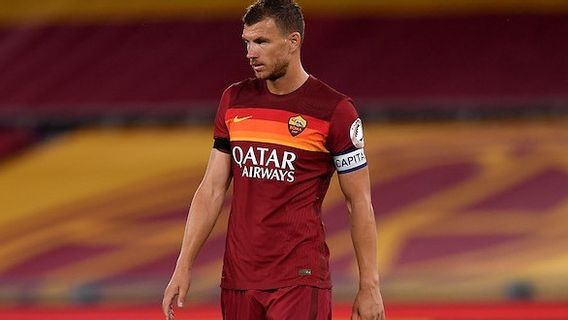 Kembalinya 'Si Kontroversial' Dzeko ke Manchester