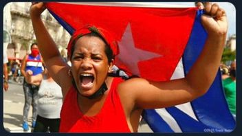 阻止古巴妇女帐户被盗， 双重标准推特证据 