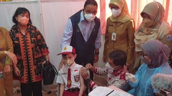 DKI开始为6-11岁的儿童接种疫苗，Anies的目标是110万次注射