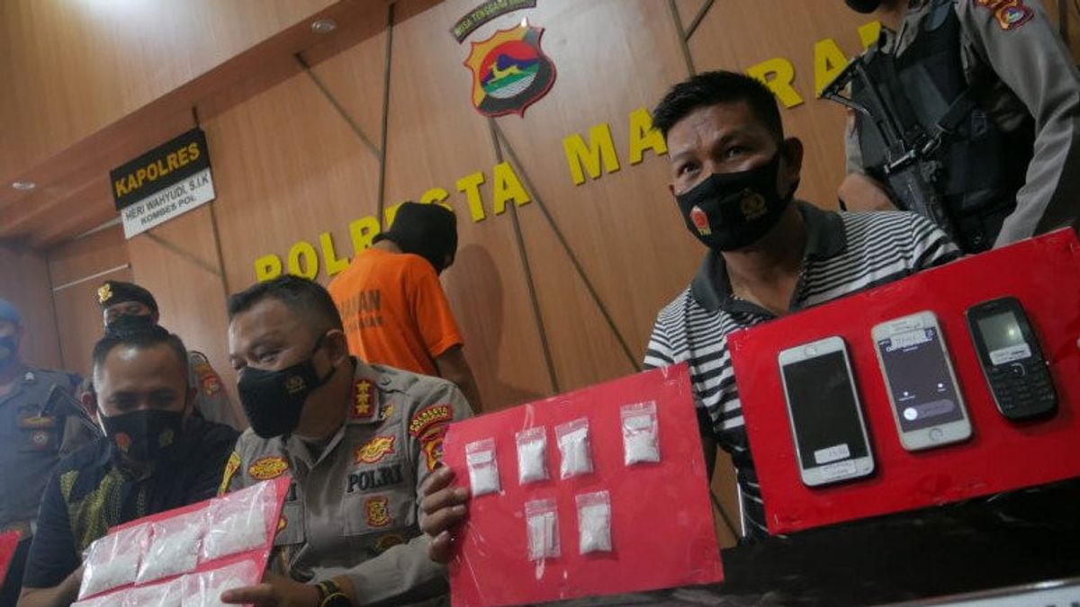Young Entrepreneur And Koran Teacher In Mataram Arrested For Drugs
