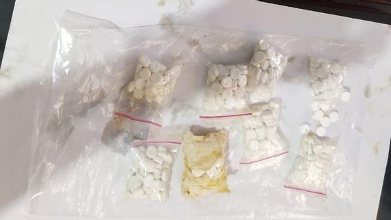 400 Pilules Koplo En Tofu Contrecarrées Par Des Agents Pénitentiaires De Mojokerto