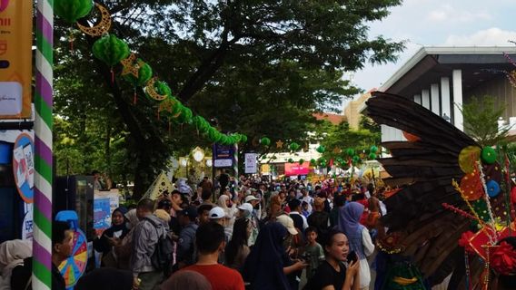 Lonjakan Pengunjung TMII Diprediksi Terjadi Sampai Minggu Depan