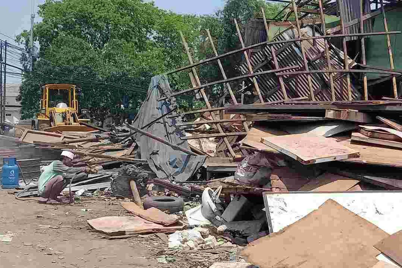 Sunter Residents Who Refuse To Be Evicted