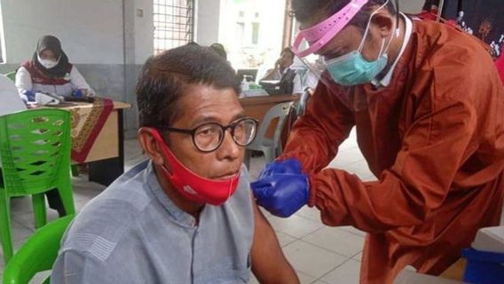 Simeulue Aceh只有40%的医务工作者接种了第二种加强疫苗