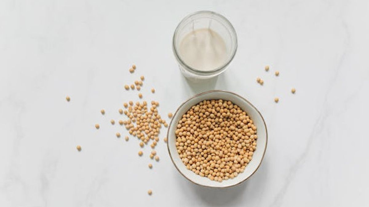 大豆の消費は肌を健康にし、滑らかな線を減らすことができます