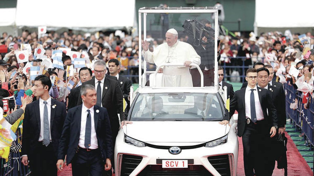Sangkal Kabar Pengunduran Diri, Paus Fransiskus Sebut Jalani Kehidupan Normal Setelah Operasi 