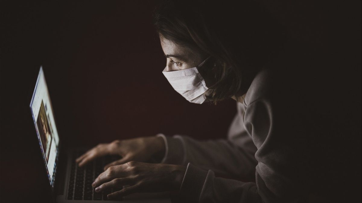 Peneliti Kembangkan Masker yang Bisa Menangkap Sekaligus Membunuh Virus