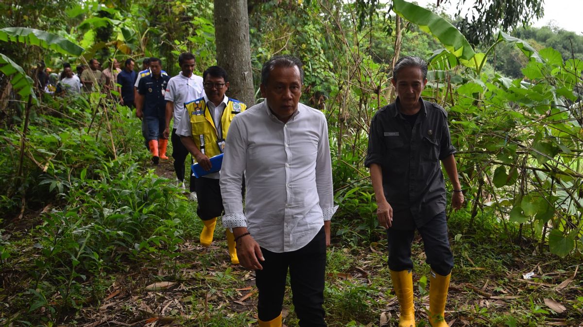 Banjir di Desa Karangligar Karawang Bisa Diselesaikan dengan 'Politik'