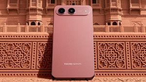 TECNO Luncurkan Spark Go Warna Bikaner Red: Ponsel Murah dengan Tampilan Berani