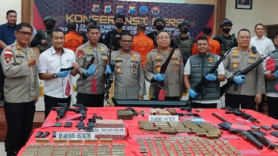 Eko Sugiono Pecatan TNI Pemasok Senjata KKB Punya Bunker Senpi dan Amunisi di Manokwari     J