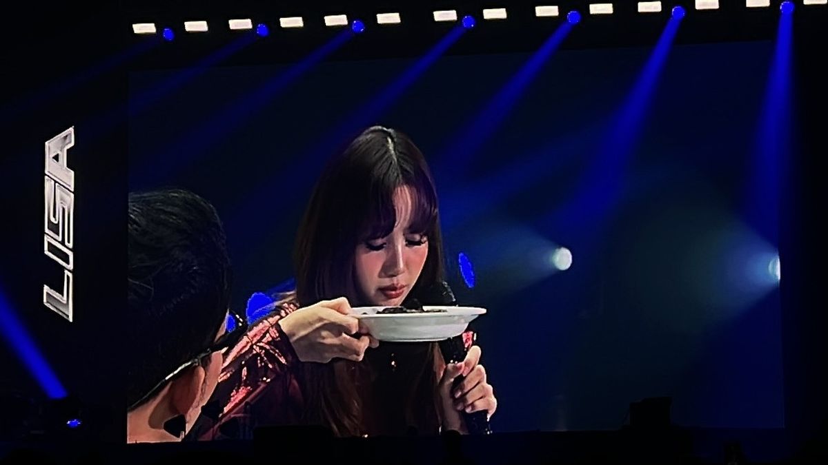 Makan Rendang di Fan Meetup Jakarta, Lisa BLACKPINK: Saya Menyukainya!