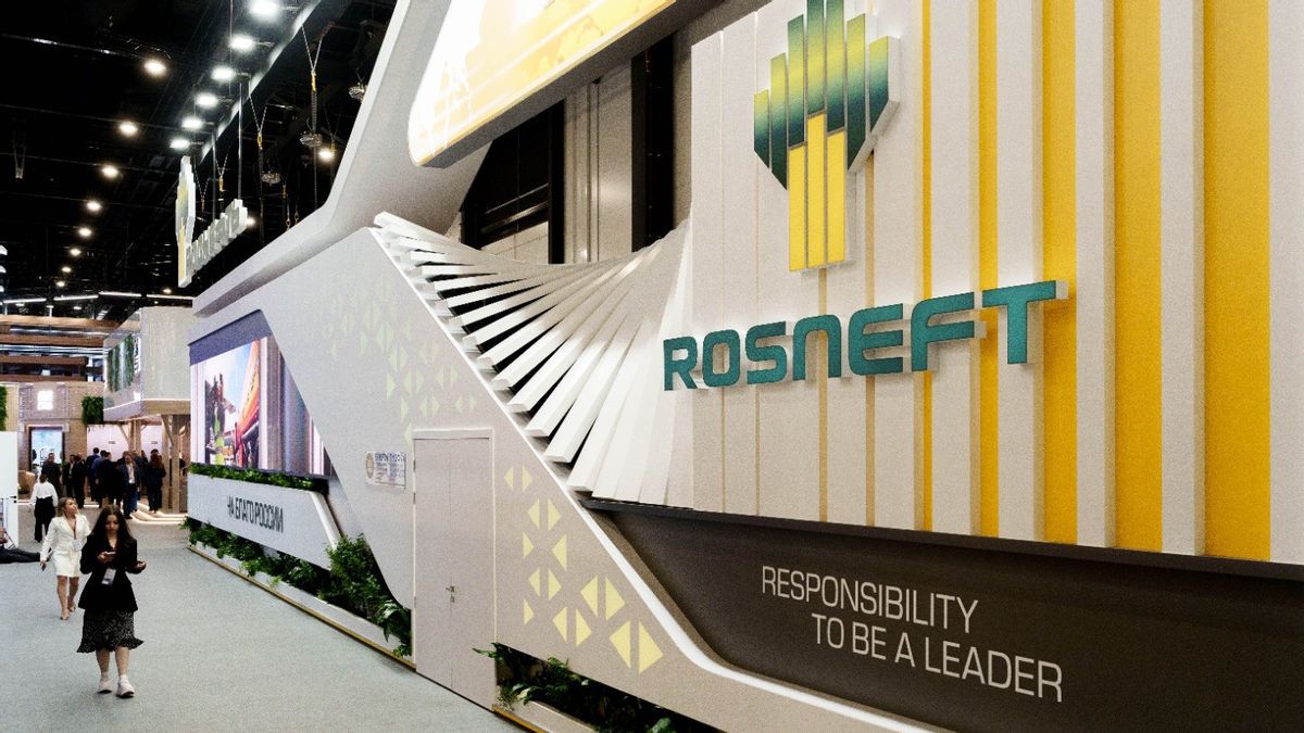 Rosneft CEO Delivers Speech On Challenges In Global Energy And Energy Transition