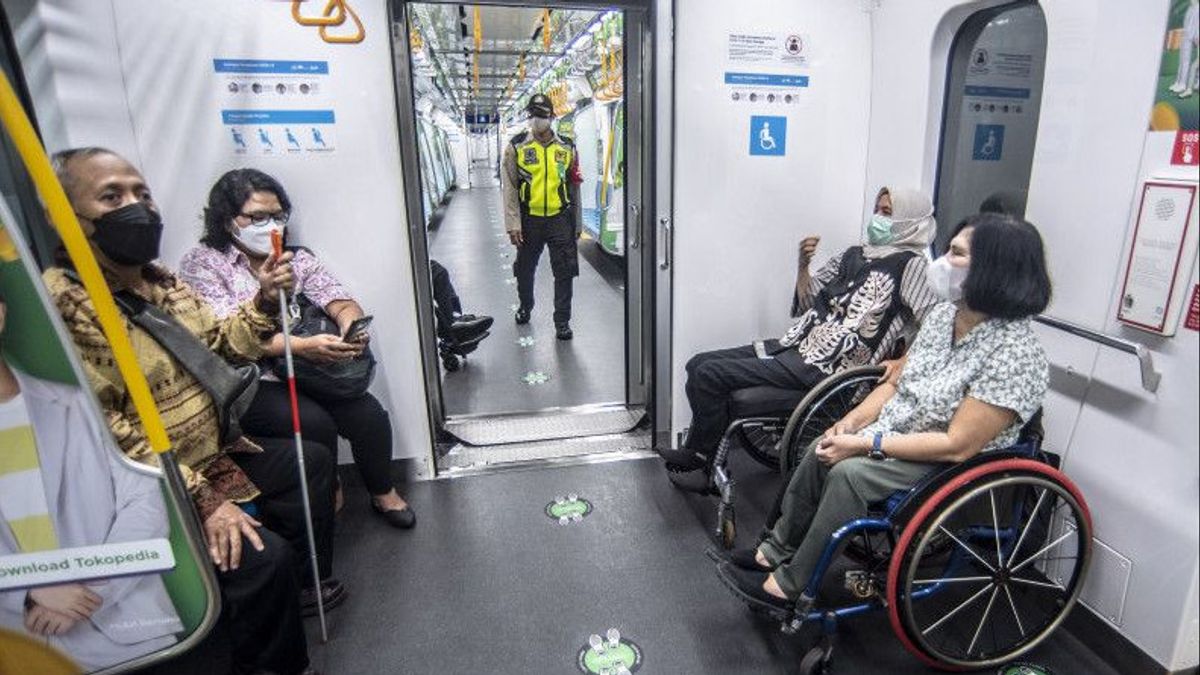 Anies希望雅加达公共交通工具能够覆盖残障人士