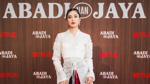 Cerita Mikha Tambayong Nangis di Syuting Film “<i>Abadi Nan Jaya</i>”