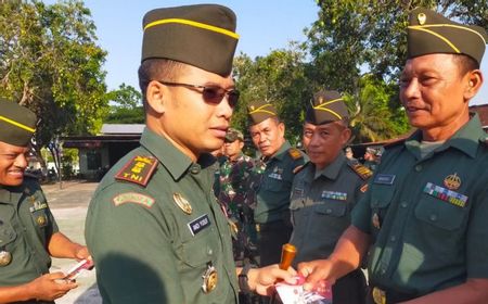 TNI di Lombok Tengah Dibekali Buku Saku Netralitas Pemilu 2024