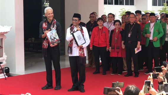 KPU Nyatakan Dokumen Ganjar-Mahfud Lengkap, Bakal Tes Kesehatan Bertepatan dengan hari Santri