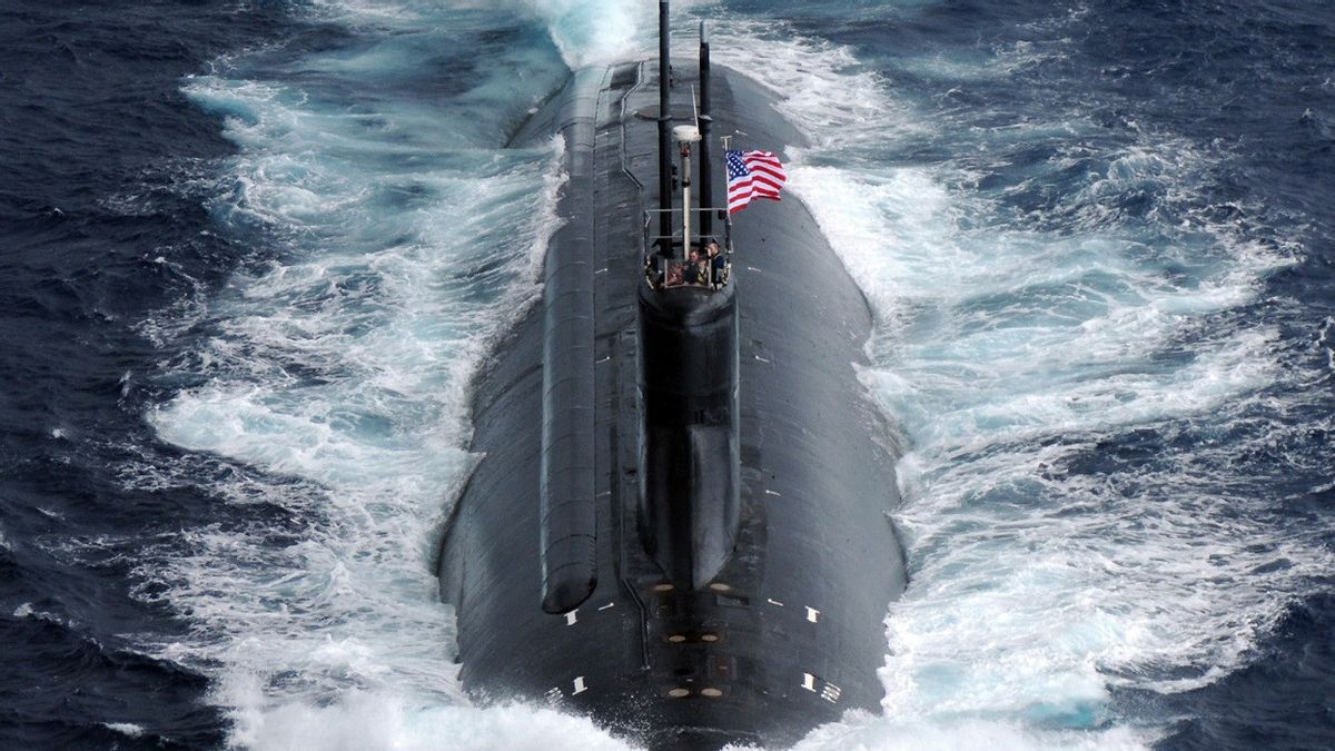 美国康涅狄格州（SSN-22）核潜艇在南海与水下物体相撞，美国展开调查