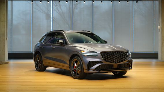 Genesis Unveils the 2027 GV70 Prestige Graphite at the New York Auto Show