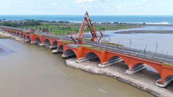 SIG توفر 10000 طن من الأسمنت لبناء جسر كاباناران ، ربط بانتول وكولون بروغو ، يوجياكارتا