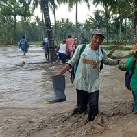 Banjir Lahar Dingin Gunung Semeru Jebolkan Tanggul 150 Meter di Lumajang