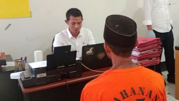 Jalousement Pourquoi un mari a frappé sa femme portant du bois à mort dans le centre de Lombok