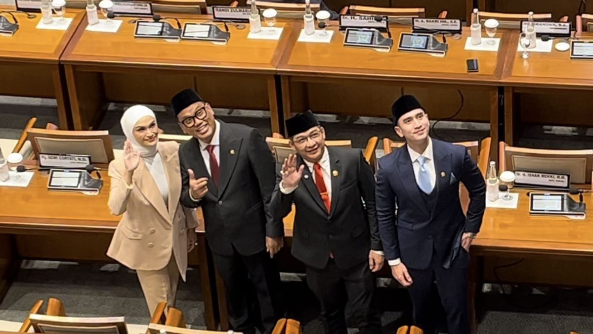 Rows Of Artists Inaugurated As Members Of The Indonesian House Of Representatives For The 2024-2029 Period