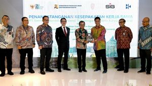 دعم أول تطوير مدني مستدام في إندونيسيا ، وتعاون نظم المعلومات الجغرافية وتطوير الأعمال في توفير الأسمنت الأخضر لمشروع IKN