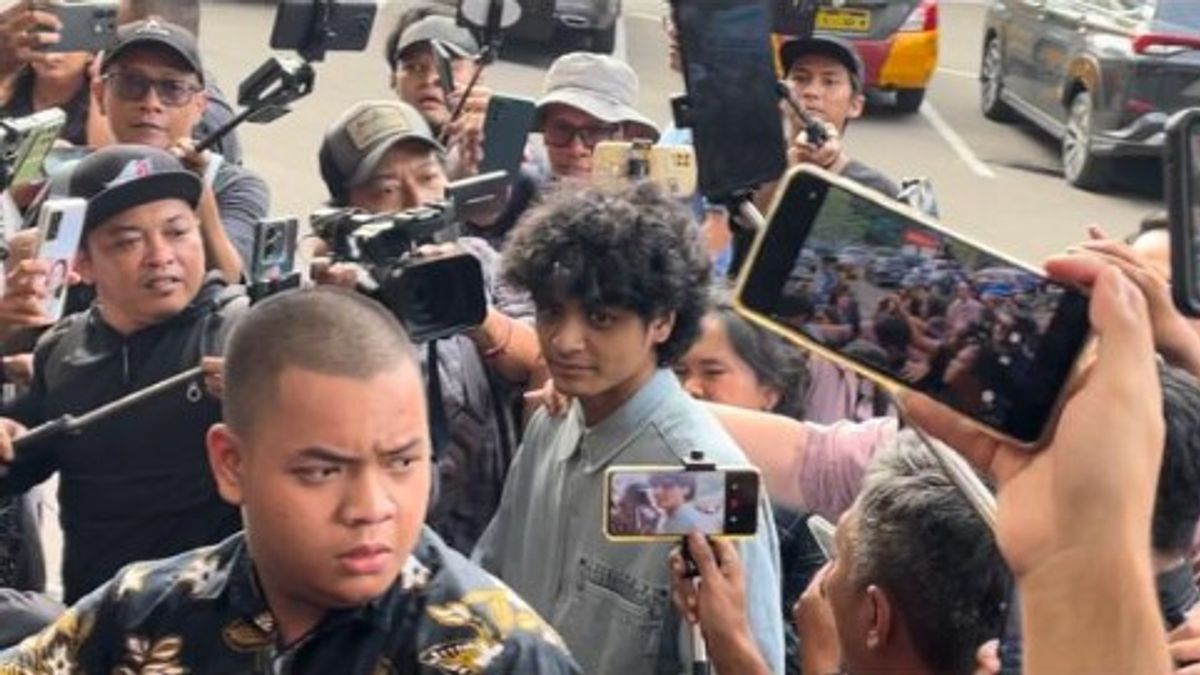 Laporan Nikita Mirzani Naik Penyidikan, Pengacara Vadel Badjideh Curiga Penanganan Polisi Tidak Profesional