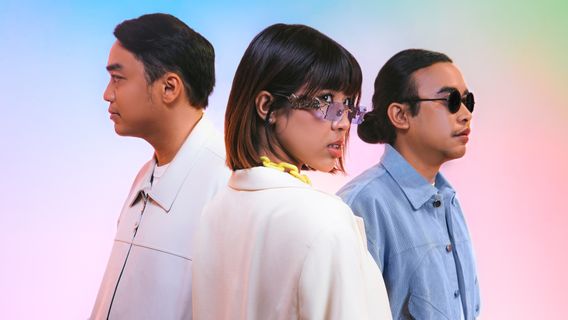 Whisnu Santika,Dipha Barus and Ramengvrl Soroti Hustle Culture to Flexing on Single IYAIYA