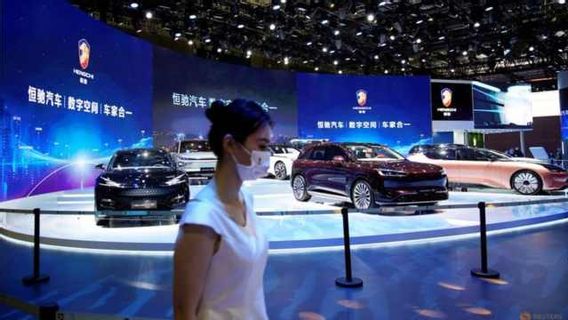 Evergrande Sukses Kirimkan Mobil Listrik Hengchi 5 kepada 100 Pelanggan Pertama