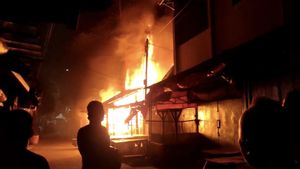 Diduga Korsleting Listrik, 8 Ruko di Kawasan Kuliner Pasar Lama Tangerang Terbakar