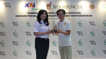 Sido Muncul Presents Two Herbal Drink Products On 64 Executive Trains Of PT KAI