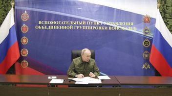 Visiting The Frontline Command Center, President Putin Praises The Russian Army